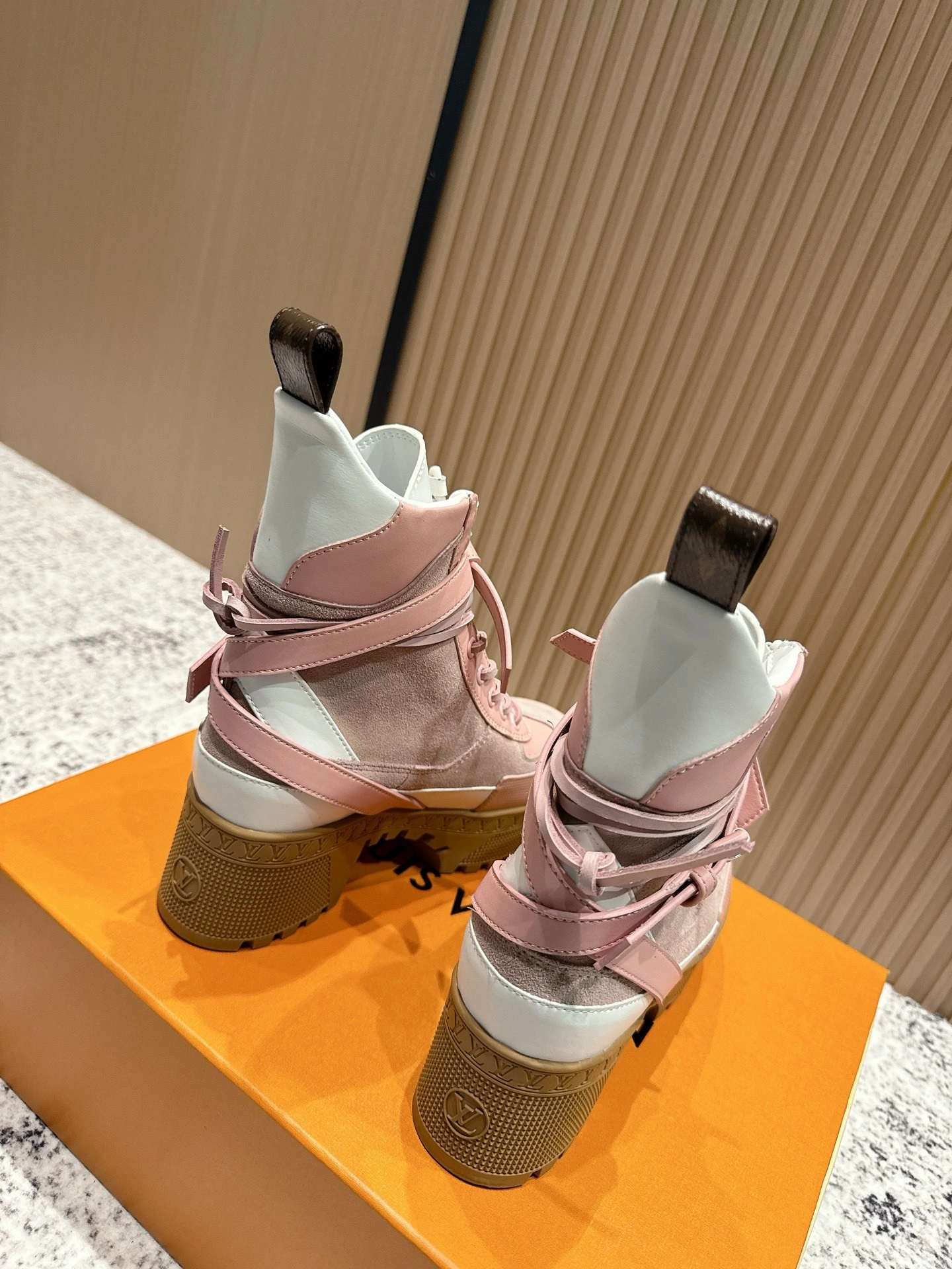 COCO-- 8V 1AD23K cowhide Heel height ：7cm Waterproof：3.5cm item:E-X362J2914